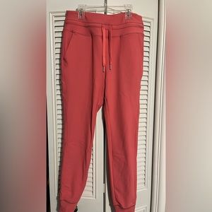 NWOT Halara joggers